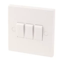 10AX 3-Gang 2-Way Light Switch White